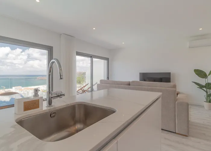 Caminho Real Guest I *